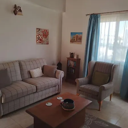 British Style In Makadi Heights Apartment